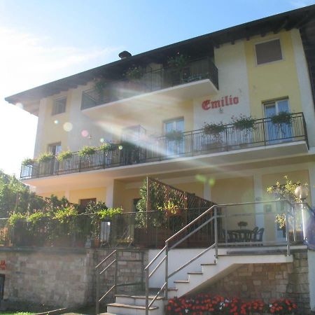 Casa Emilio Apartment Val Maria-Pur Bagian luar foto
